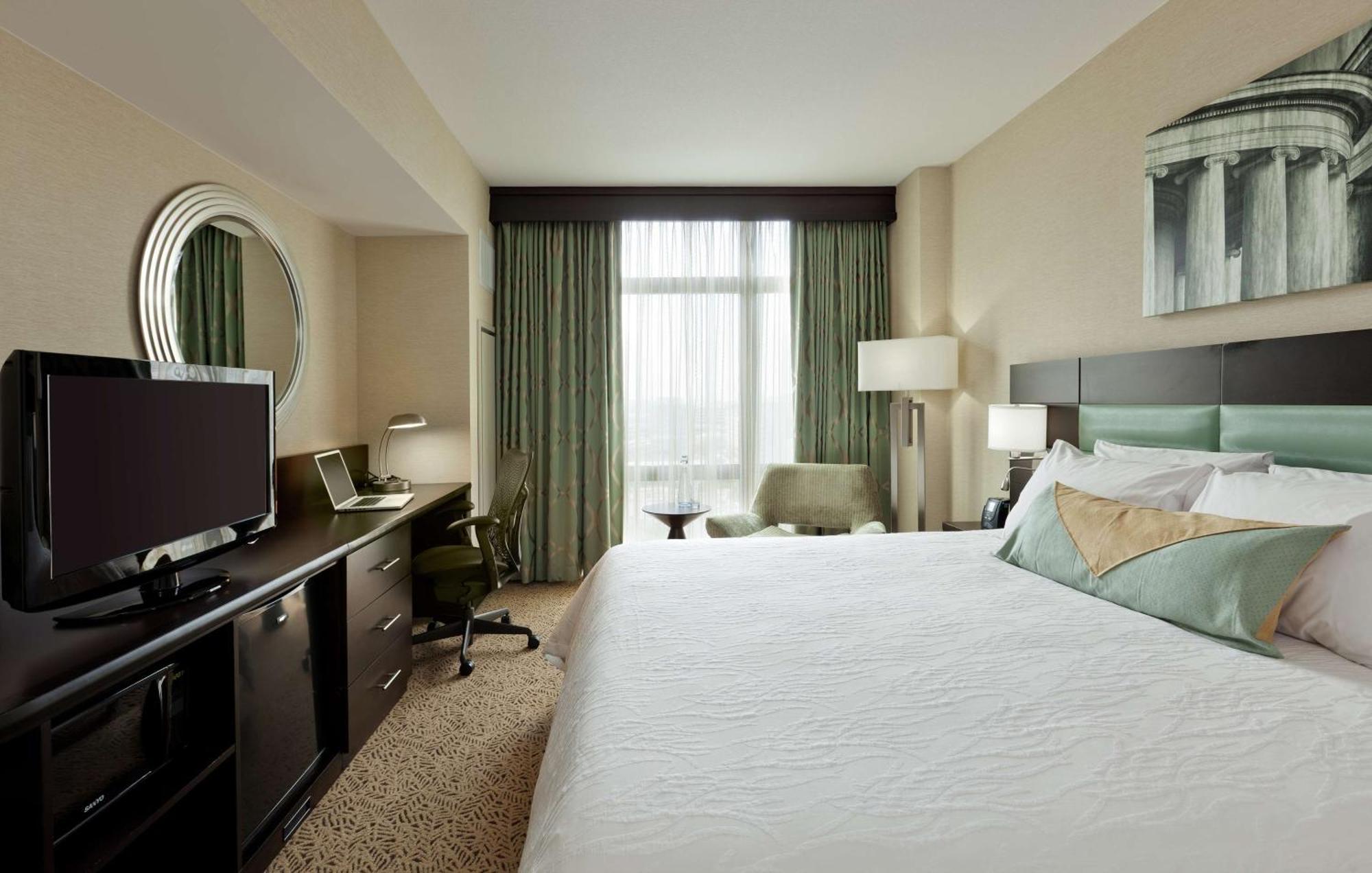 Hilton Garden Inn Washington D.C./U.S. Capitol Exterior photo