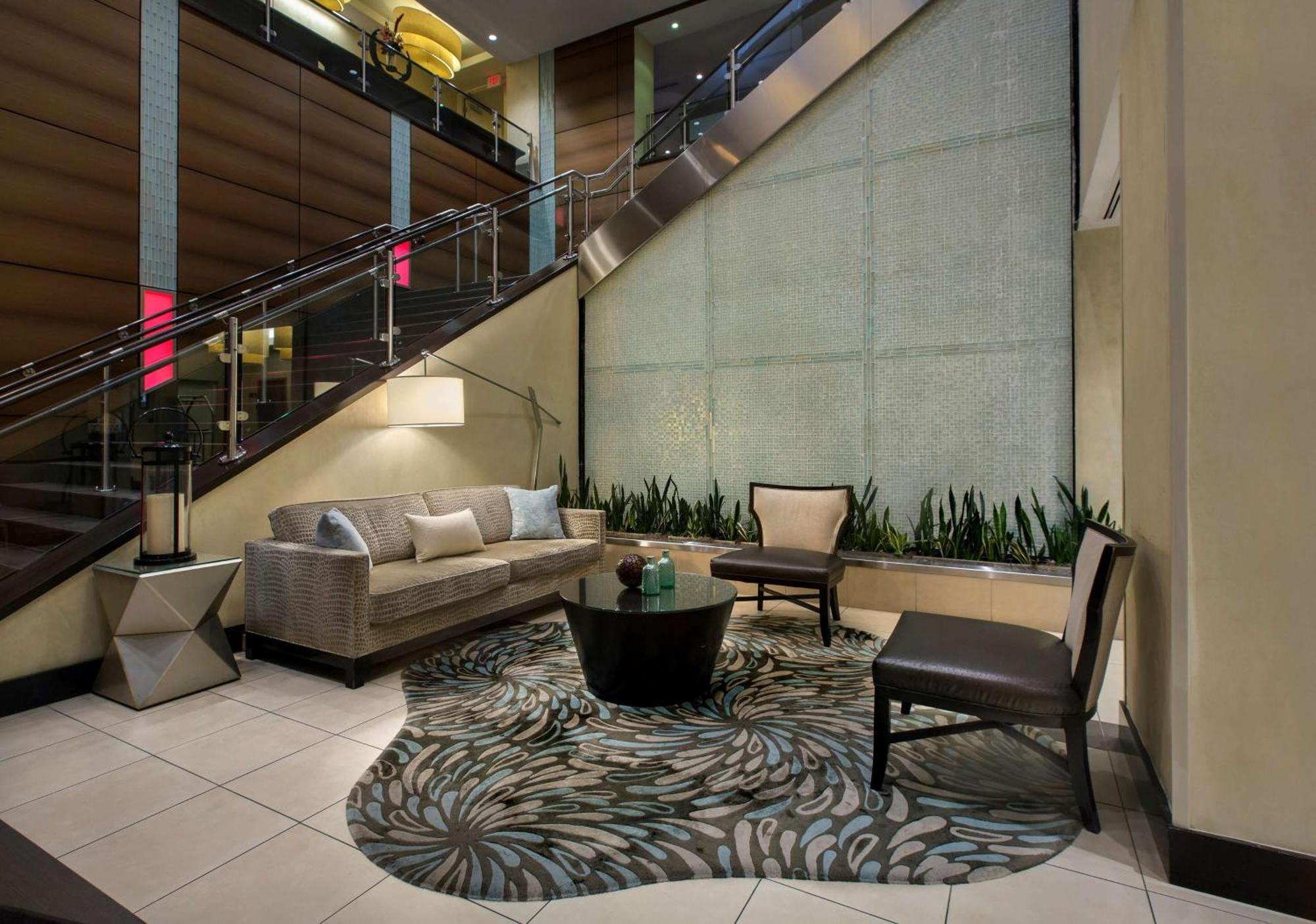 Hilton Garden Inn Washington D.C./U.S. Capitol Exterior photo