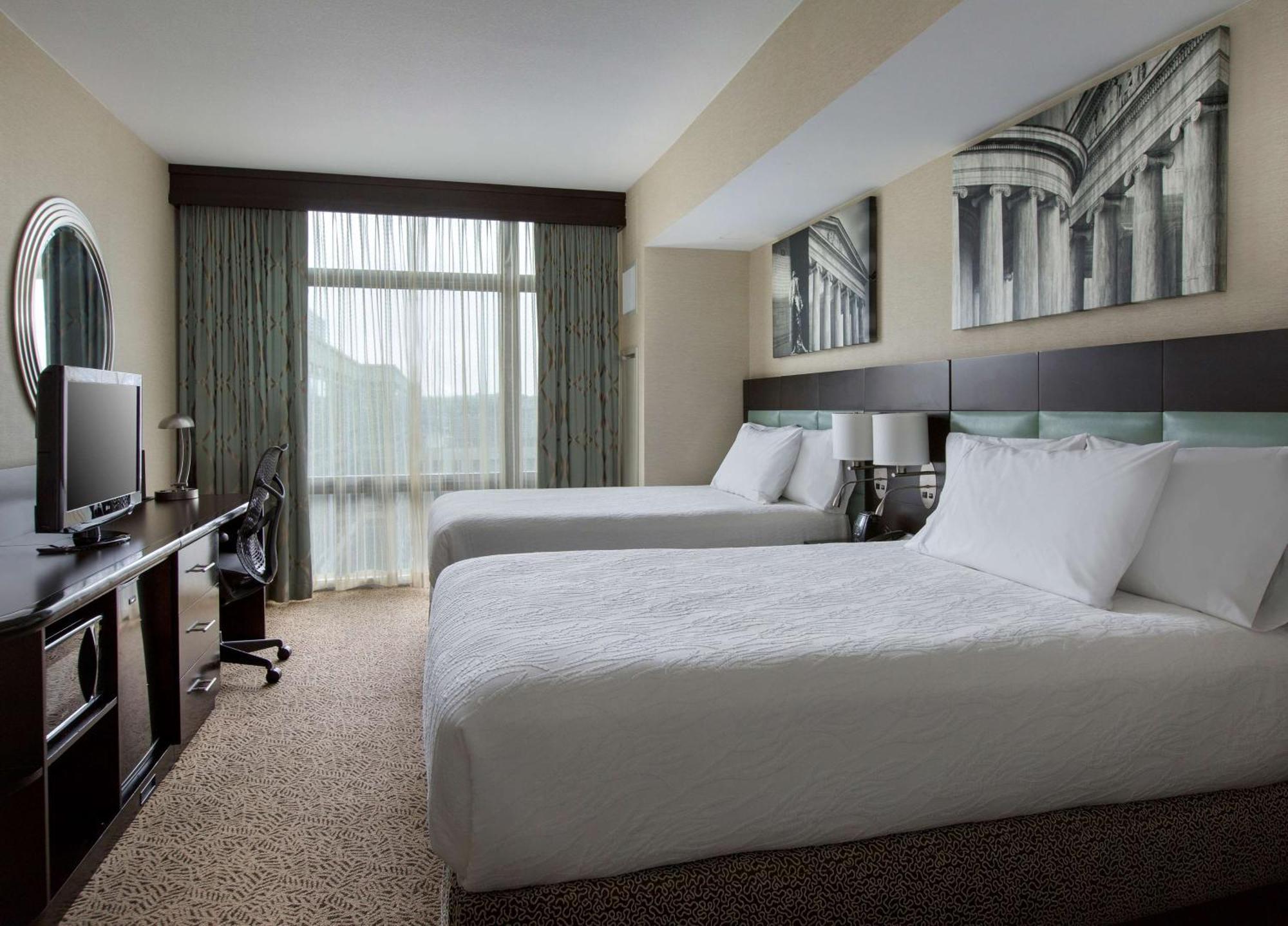 Hilton Garden Inn Washington D.C./U.S. Capitol Exterior photo