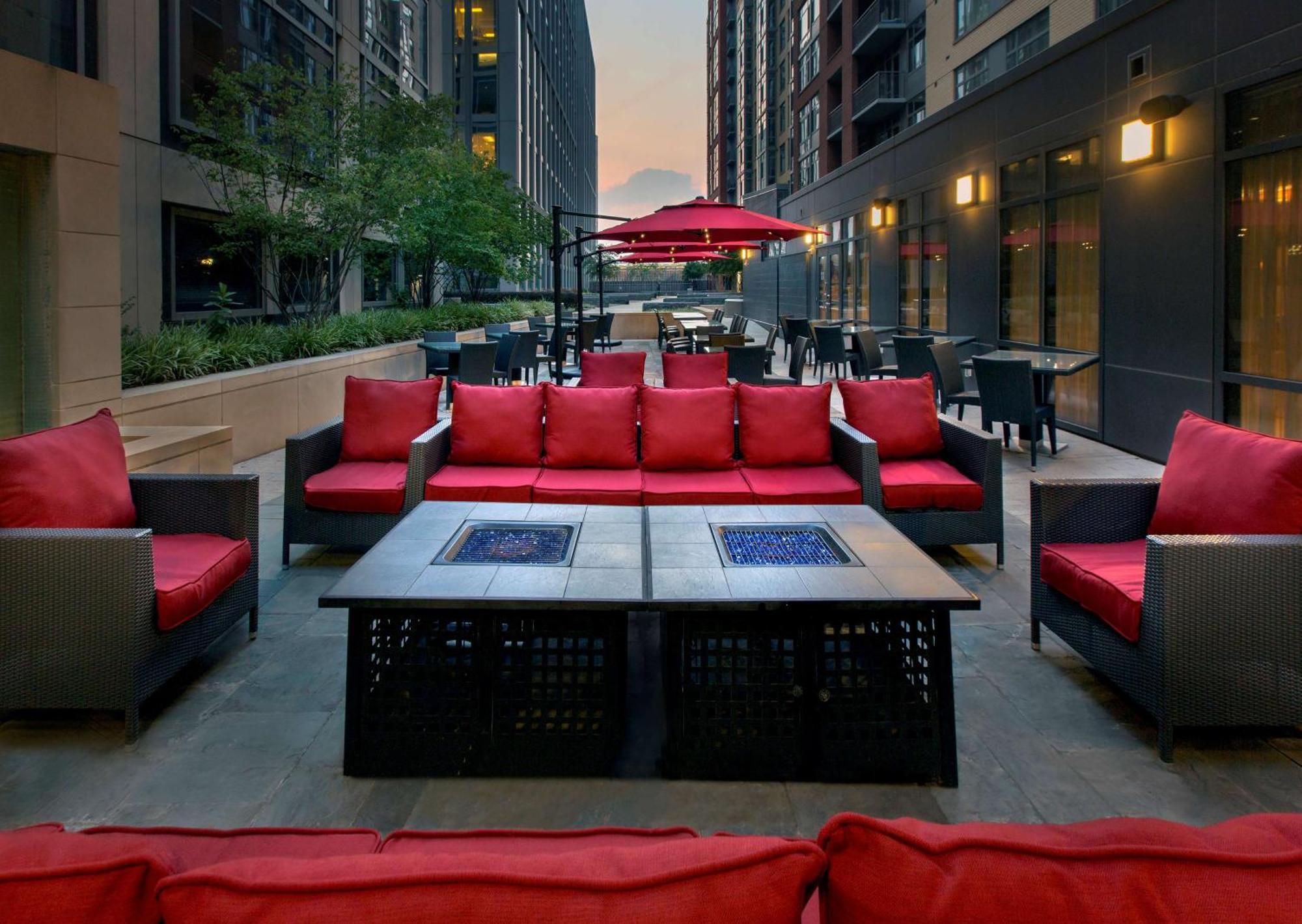Hilton Garden Inn Washington D.C./U.S. Capitol Exterior photo
