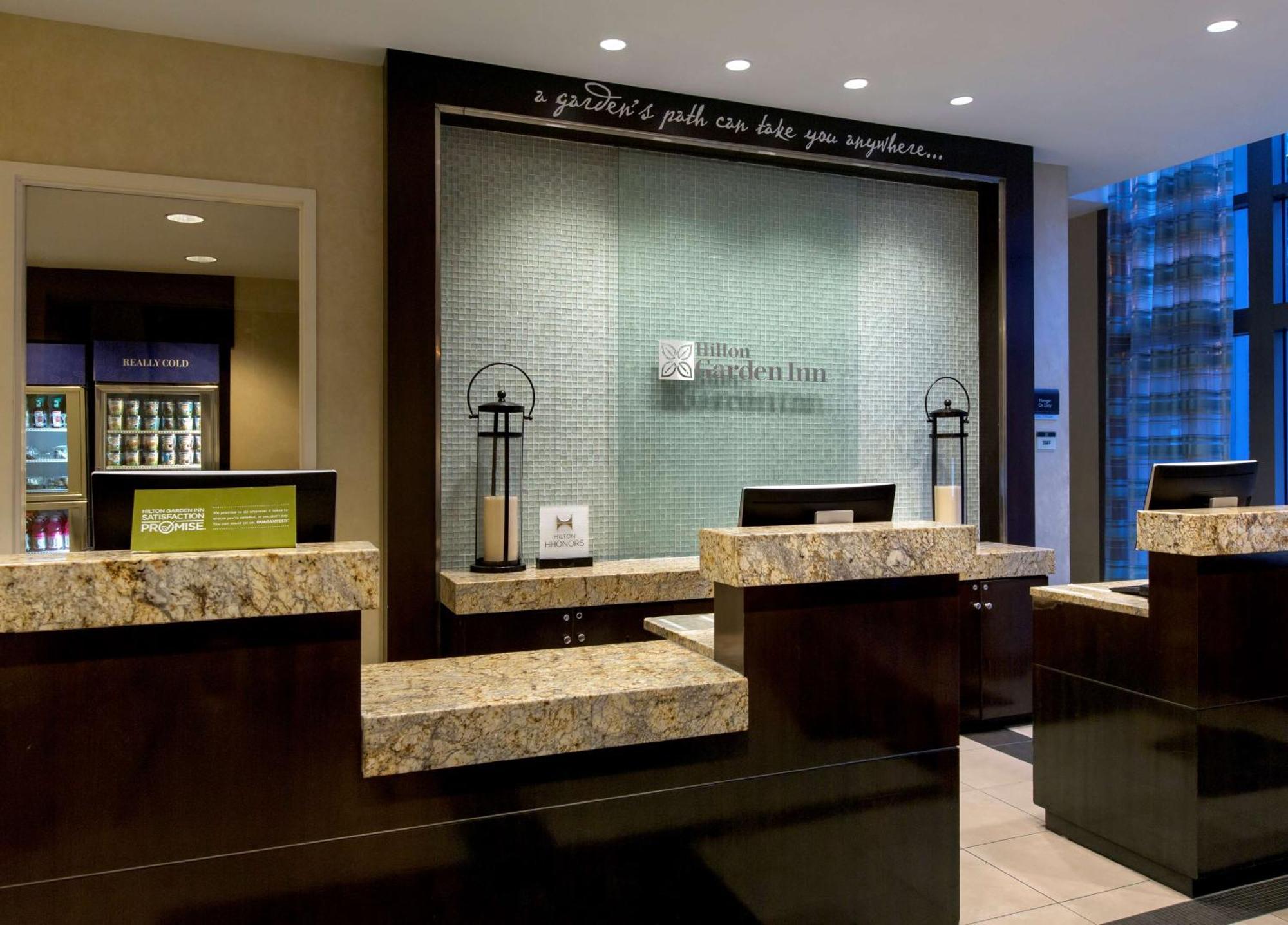 Hilton Garden Inn Washington D.C./U.S. Capitol Exterior photo